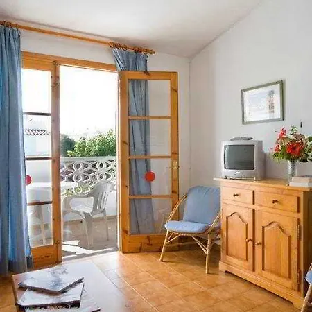 Apartamentos Sa Caleta * סה קאלטה
