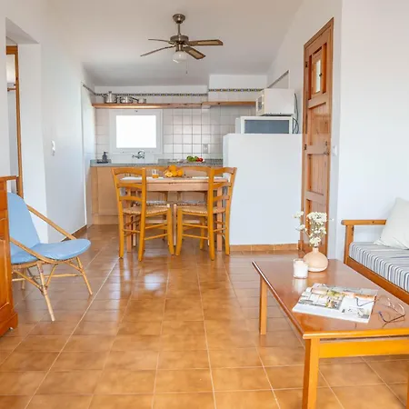 Apartamentos Sa Caleta * Sa Caleta