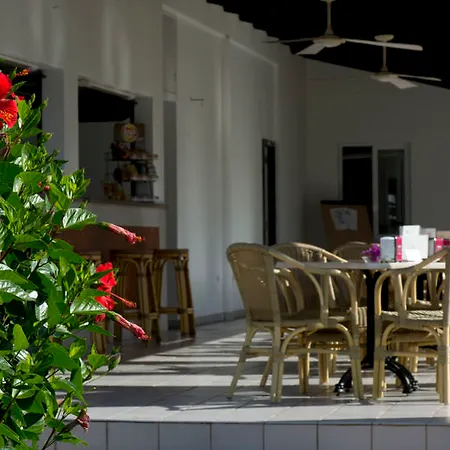 아파트 Apartamentos Sa Caleta