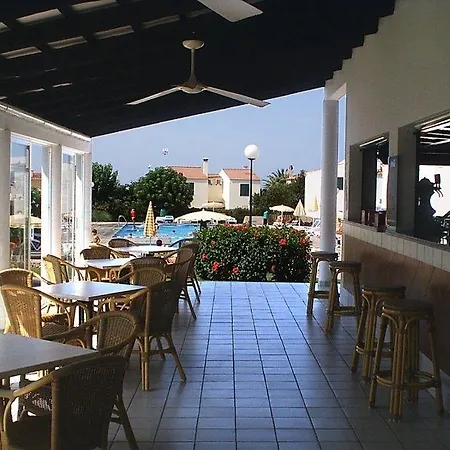 Apartamentos Sa Caleta 아파트 사 칼레타