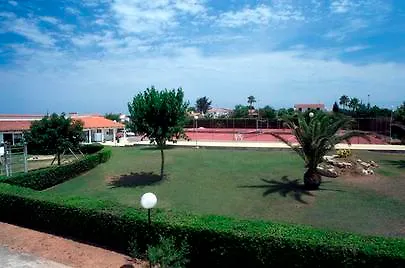 Apartamentos Sa Caleta